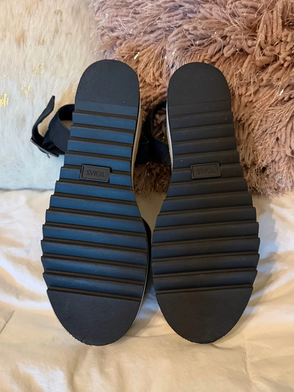 Toms black leather